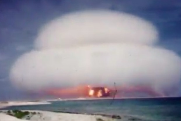Влада США опублікувала 60 відео ядерних випробувань