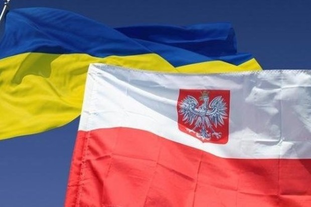 Большая часть поляков поддерживает оказание помощи Украине в случае вторжения России