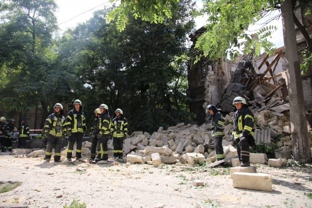 ﻿Під завалами зруйнованого будинку в Одесі людей немає (фото)