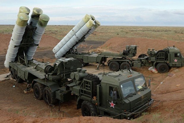 В оккупированный Крым перебросили ракетные системы С-400