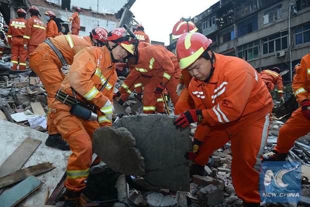 Мощный взрыв на шахте в Китае: погибли 13 человек