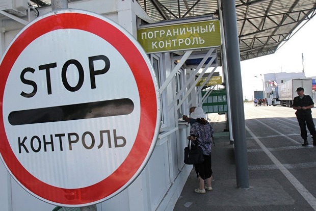 Россияне возобновили пропуск в аннексированный Крым, однако никого не выпускают