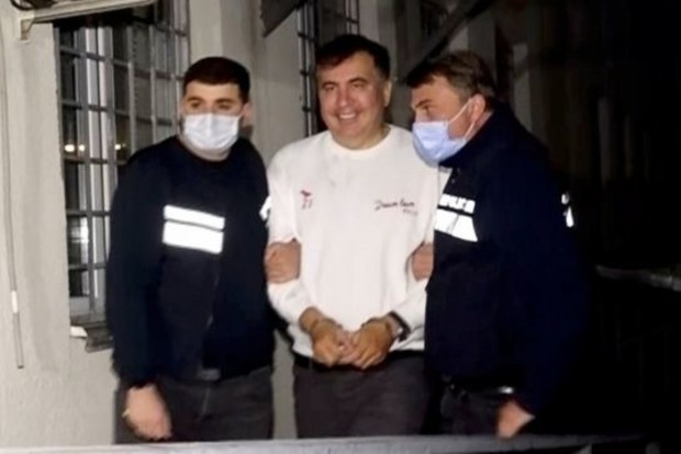 Саакашвили объявил голодовку
