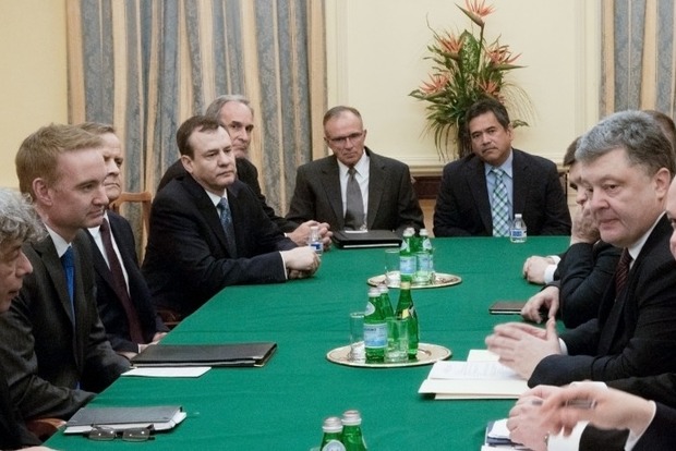 Порошенко призывает американские компании к более активному сотрудничеству с Украиной