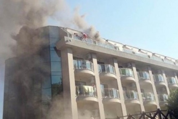 Під час пожежі в турецькому готелі в Кемері постраждали росіяни