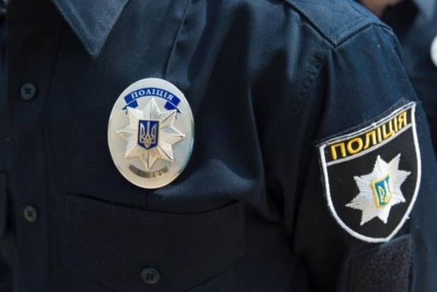 Суд в Одессе отпустил двух мужчин, избивших цепью беременную девушку