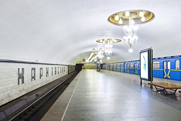 На станції метро «Харківська» в Києві померла пасажирка