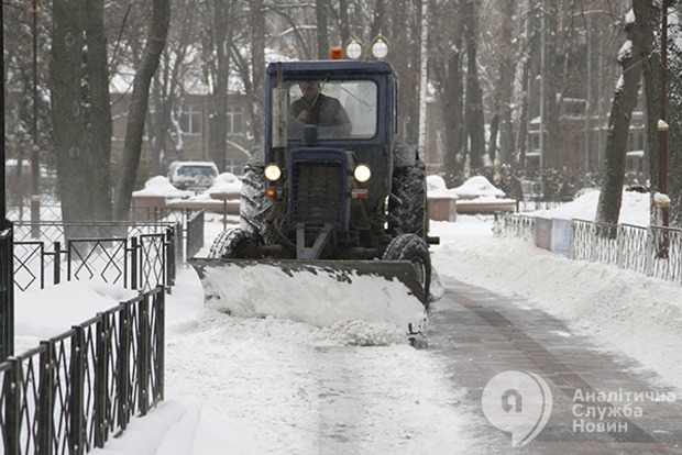 С начала снегопадов из Киева вывезли более восьми тысяч тонн снега