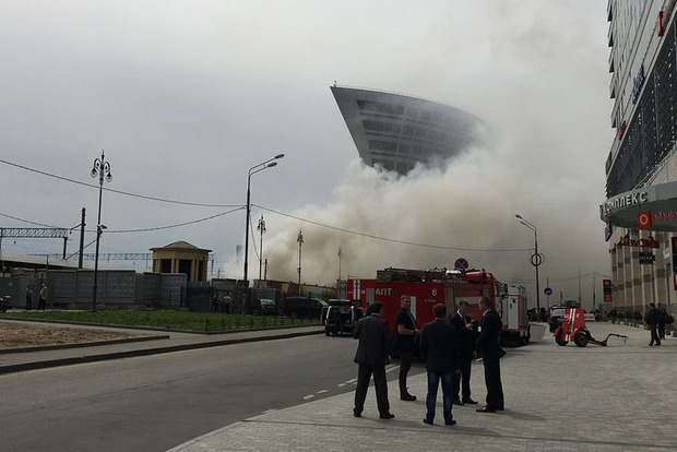 Возле Киевского вокзала в Москве сильный пожар, эвакуируют ТЦ «Европейский»