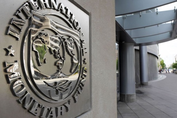 ﻿МВФ переглядає свою політику, щоб продовжити кредитувати Україну