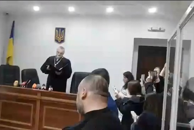 Убивці журналіста Веремія - тітушці Шреку - дали умовний термін і звільнили просто в залі суду