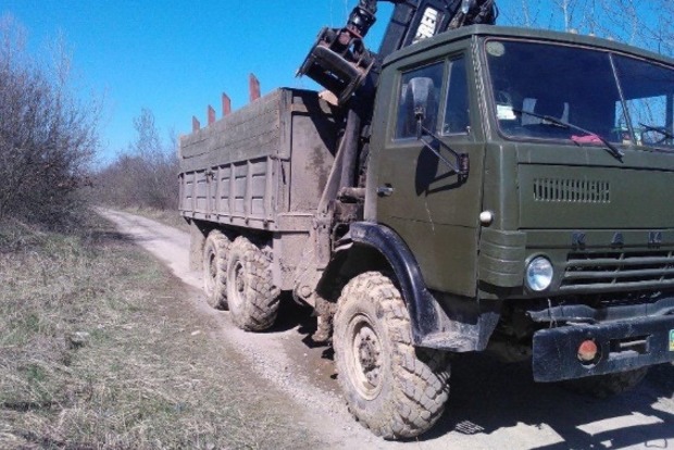 На Закарпатье задержан грузовик с незаконным грузом леса на 73 тысячи гривен