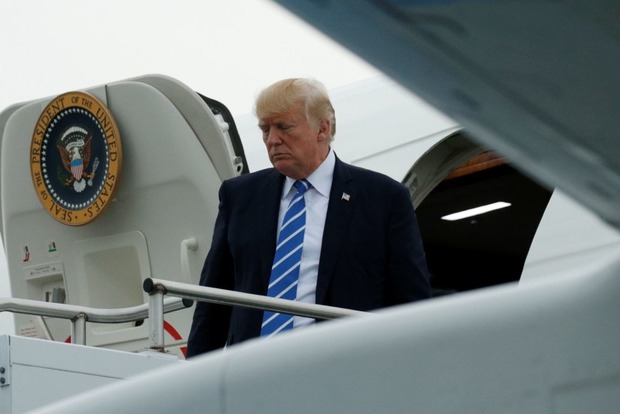Лидер республиканцев сомневается, что Трамп сохранит президентство, - NYT