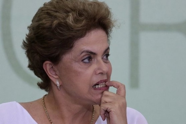 Парламентский комитет Бразилии проголосовал за начало процедуры импичмента Президента