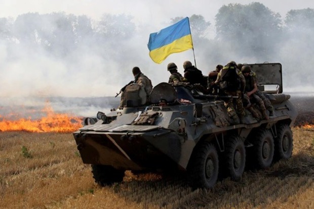 Под Ясиноватой ранили украинского военного. Боевики продолжают стрелять 