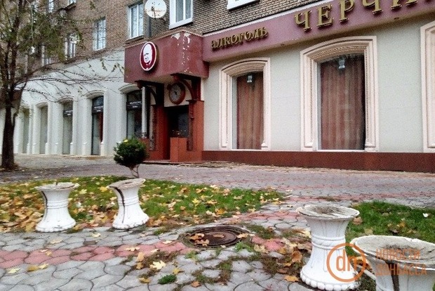О нормальной жизни в Донецке напоминают лишь вывески-призраки – журналист 