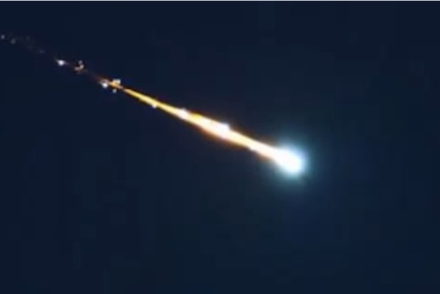 В США над озером Мичиган пролетел огромный метеорит‍