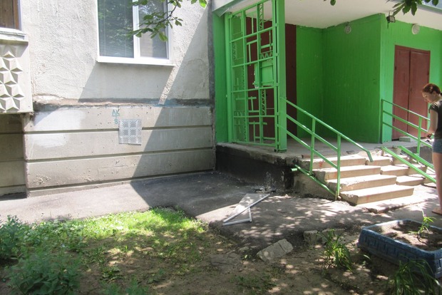 В Харькове ребенок выпал из окна многоэтажки
