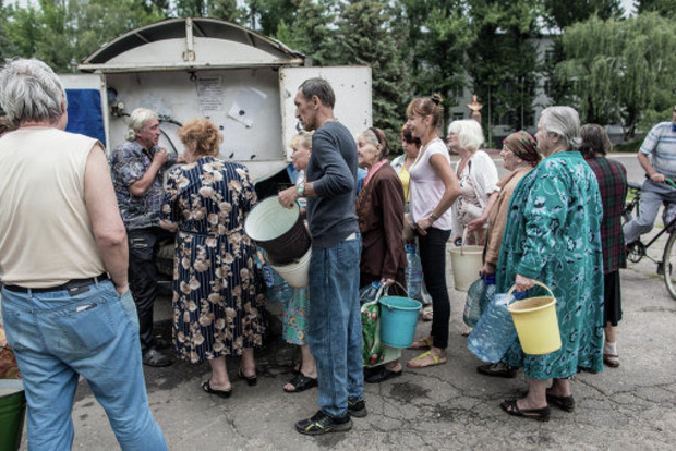 На Донбассе без воды остались около 400 тысяч человек