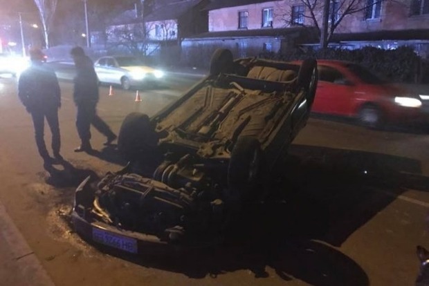 В Одессе перевернулся автомобиль с пятью пассажирами‍