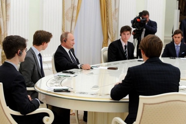 В Кремле сообщили о встрече Путина с итонцами