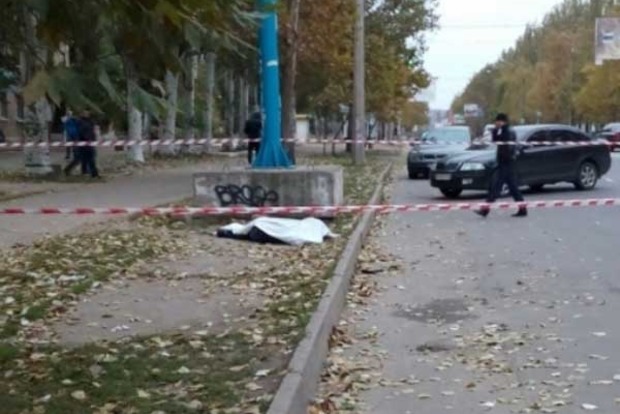 В Мелитополе возле кафе произошла стрельба, убиты два человека