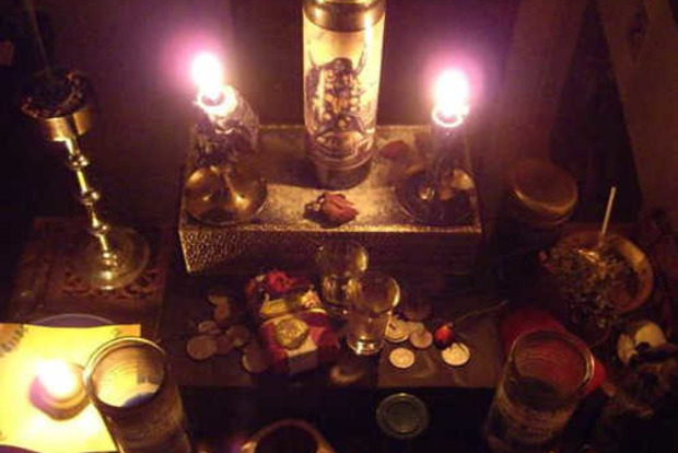 Як швидко покращити своє фінансове становище: ритуал зі свічкою