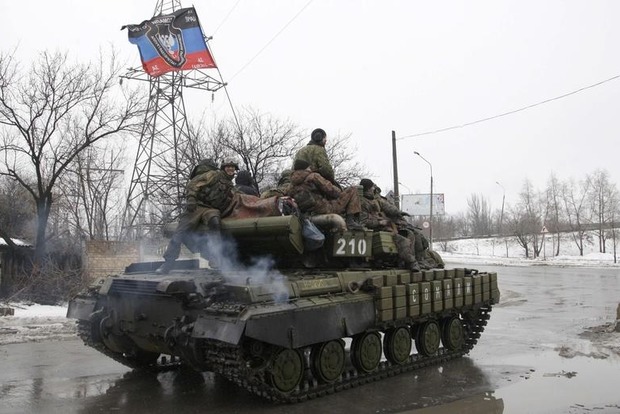Боевики из танка обстреляли позиции сил АТО около Авдеевки