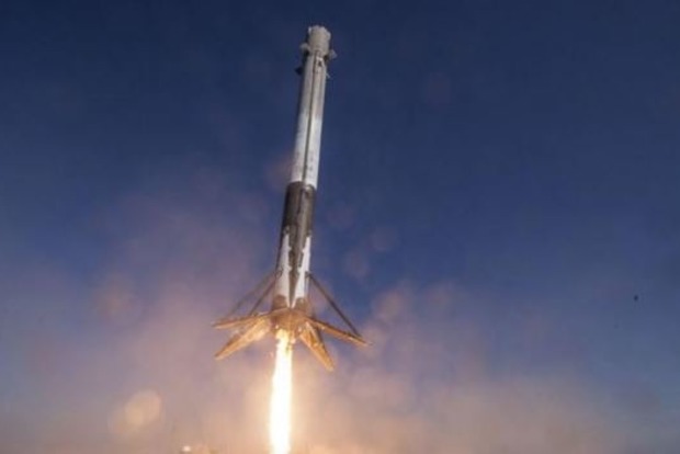 SpaceX запустила на орбіту Falcon9 з сімома супутниками