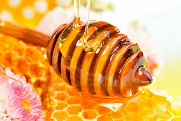 Кому не можна їсти мед
