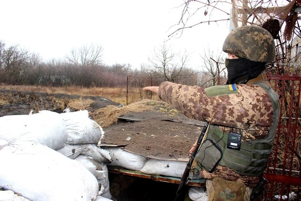 Боевики 83 раза за сутки обстреляли ВСУ на Донбассе, один военный погиб