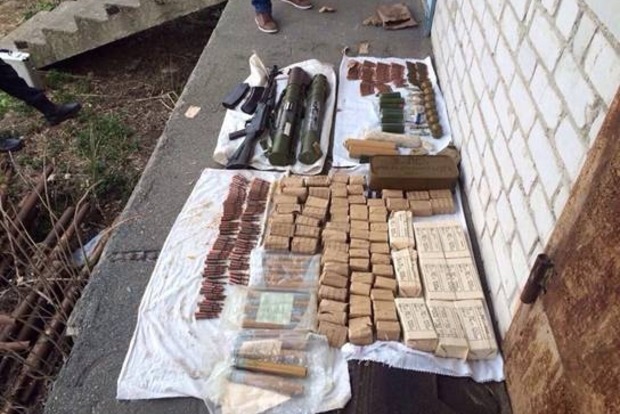 ﻿У Київській області поліцейські знайшли великий арсенал зброї