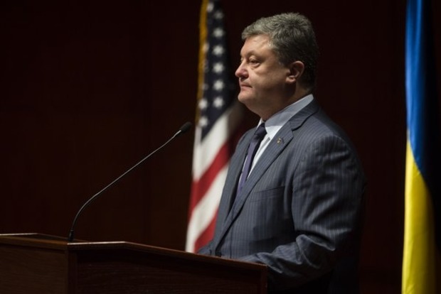 Порошенко заявив про критичний удар по корупції в Україні
