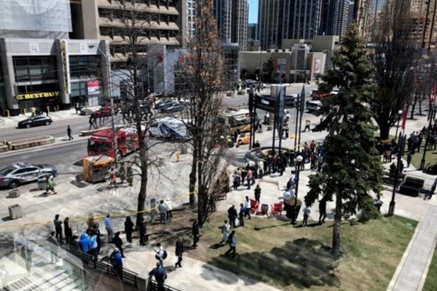 Наїзд на пішоходів в Торонто: За хвилину до трагедії водій залишив загадкове повідомлення