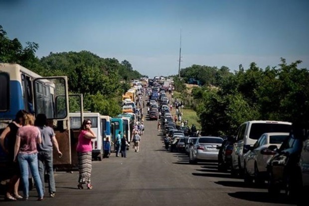 В «ДНР» ввели карточки для часто пересекающих «границу» машин