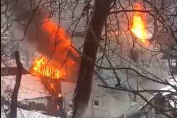 На Закарпатье в пожаре погибла женщина, дети чудом спаслись