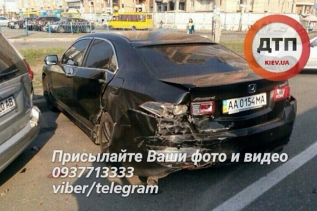 У Києві п`яний лихач розбив п'ять автомобілів (фото)