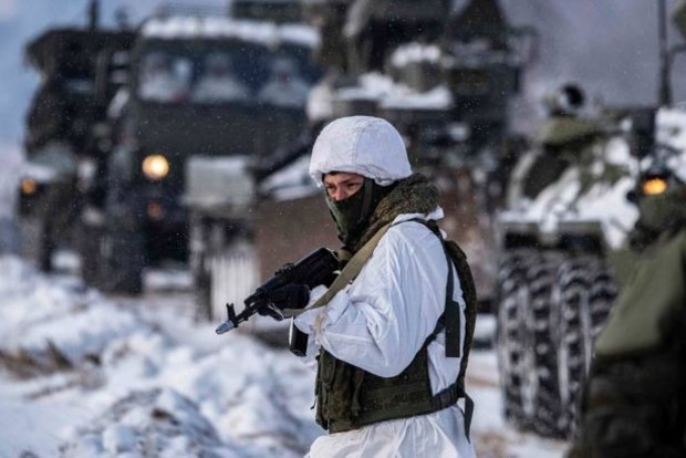 Франция резко обратилась к России, видя угрозу нападения на Украину
