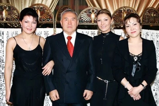 Назарбаев мог бежать из Казахстана, сообщают СМИ