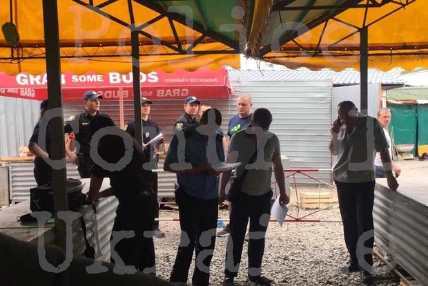 Боец одного из батальонов устроил стрельбу на рынке в Харькове