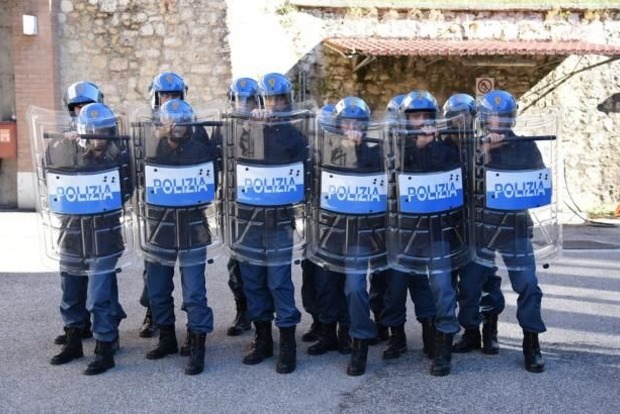 Италия направила полицию на границу с Францией из-за инцидента с мигрантами