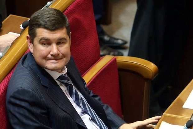 Луценко рекомендует Онищенко вернуться в Украину