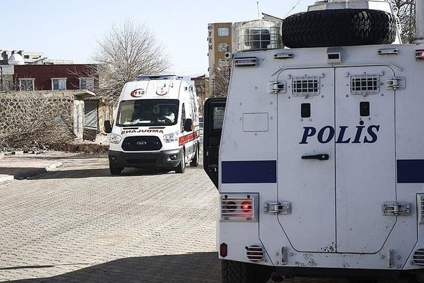 В Стамбуле вооруженный мужчина взял в заложники сотрудников клиники