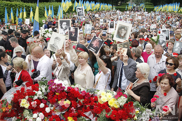 У Києві проходить акція Безсмертний полк