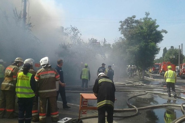 Мощный взрыв в Киеве: появились новые фото с места ЧП