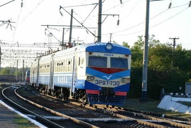 Электричка-убийца: в Одессе мужчина умер от жары в поезде