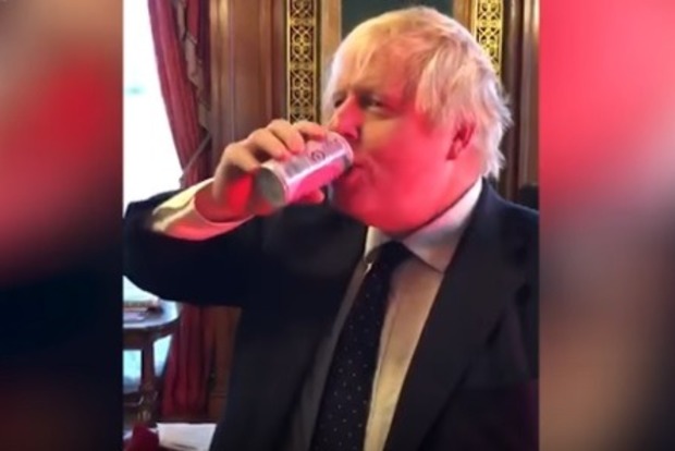 Глава МИД Британии выпил сок из Фукусимы