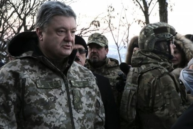 Порошенко: Россия пытается переместить эпицентр гибридной войны в Киев
