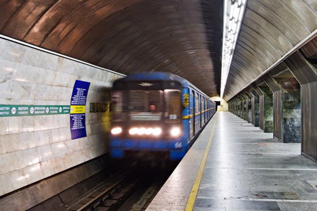 Киевский метрополитен обновил правила перевозки электротранспорта и других негабаритных вещей