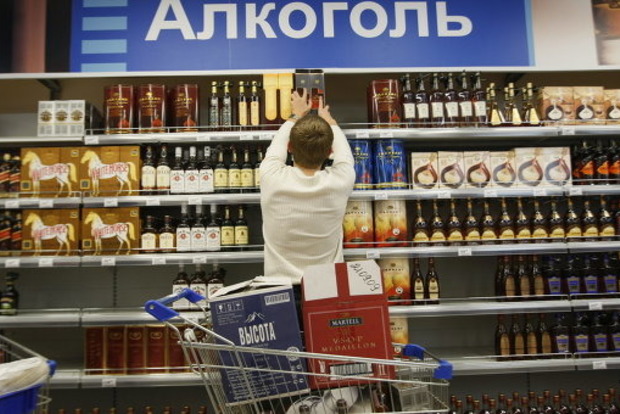 Суд обязал киевские власти вернуть ночную торговлю алкоголем‍